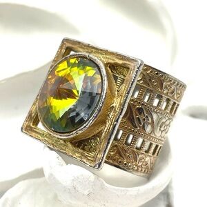 Green Amber Rivoli Crystal Ring Size 7.5